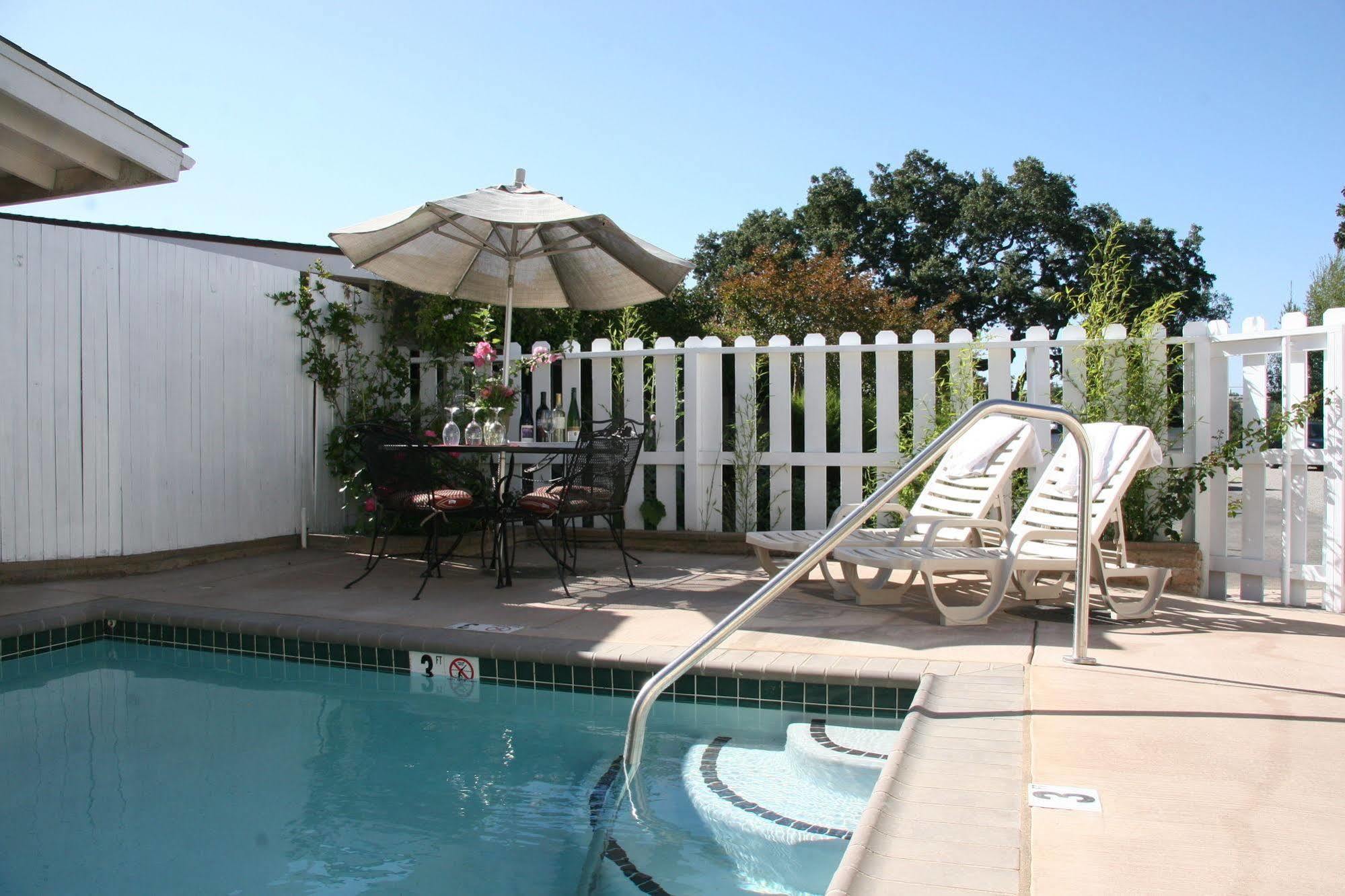 Meadowlark Inn Solvang Exterior foto