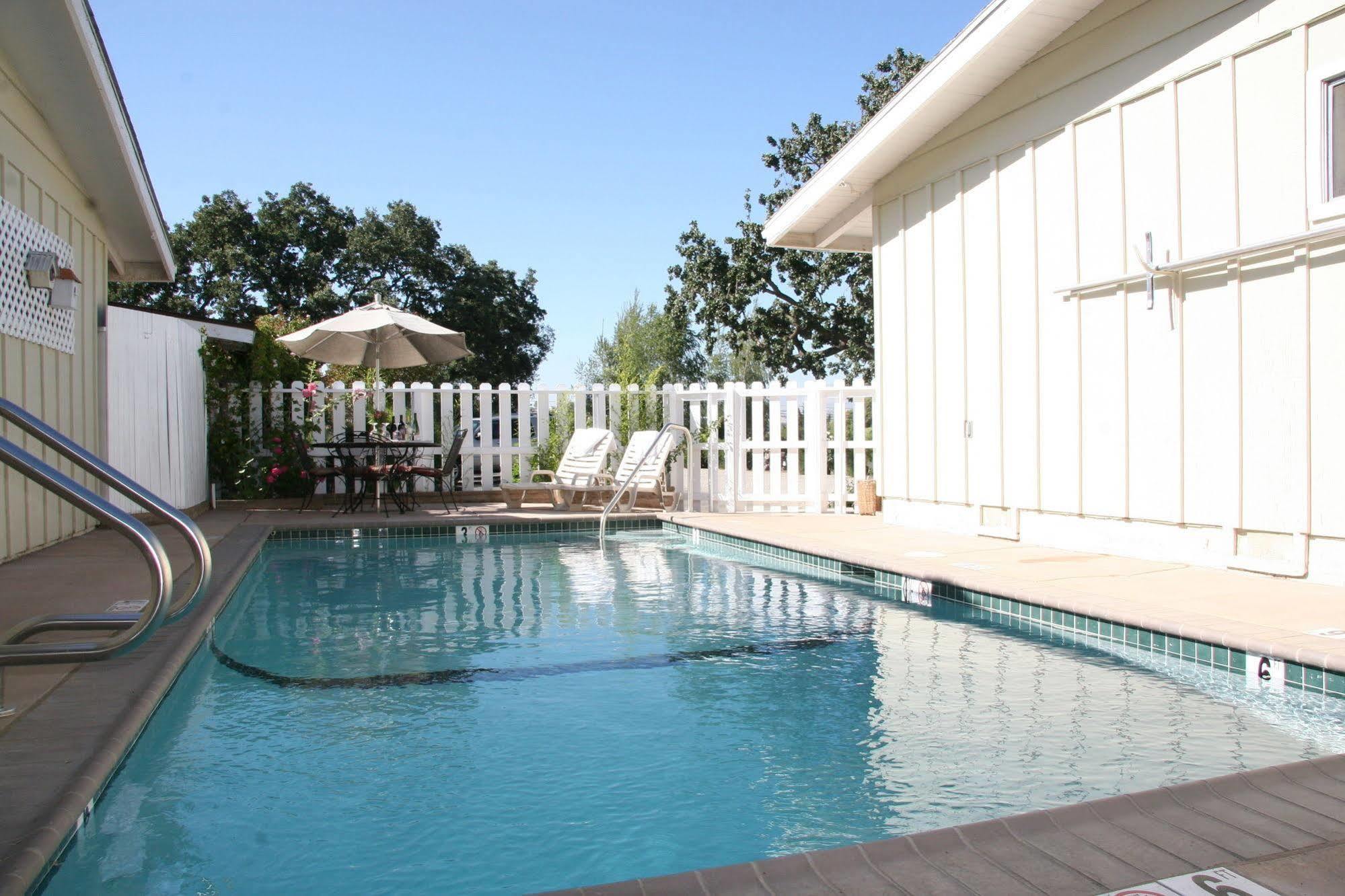 Meadowlark Inn Solvang Exterior foto